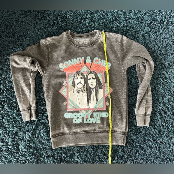 Recycled Karma Grey Burnout Sonny and Cher crewneck Sweatshirt Size Small - Picture 4 of 12